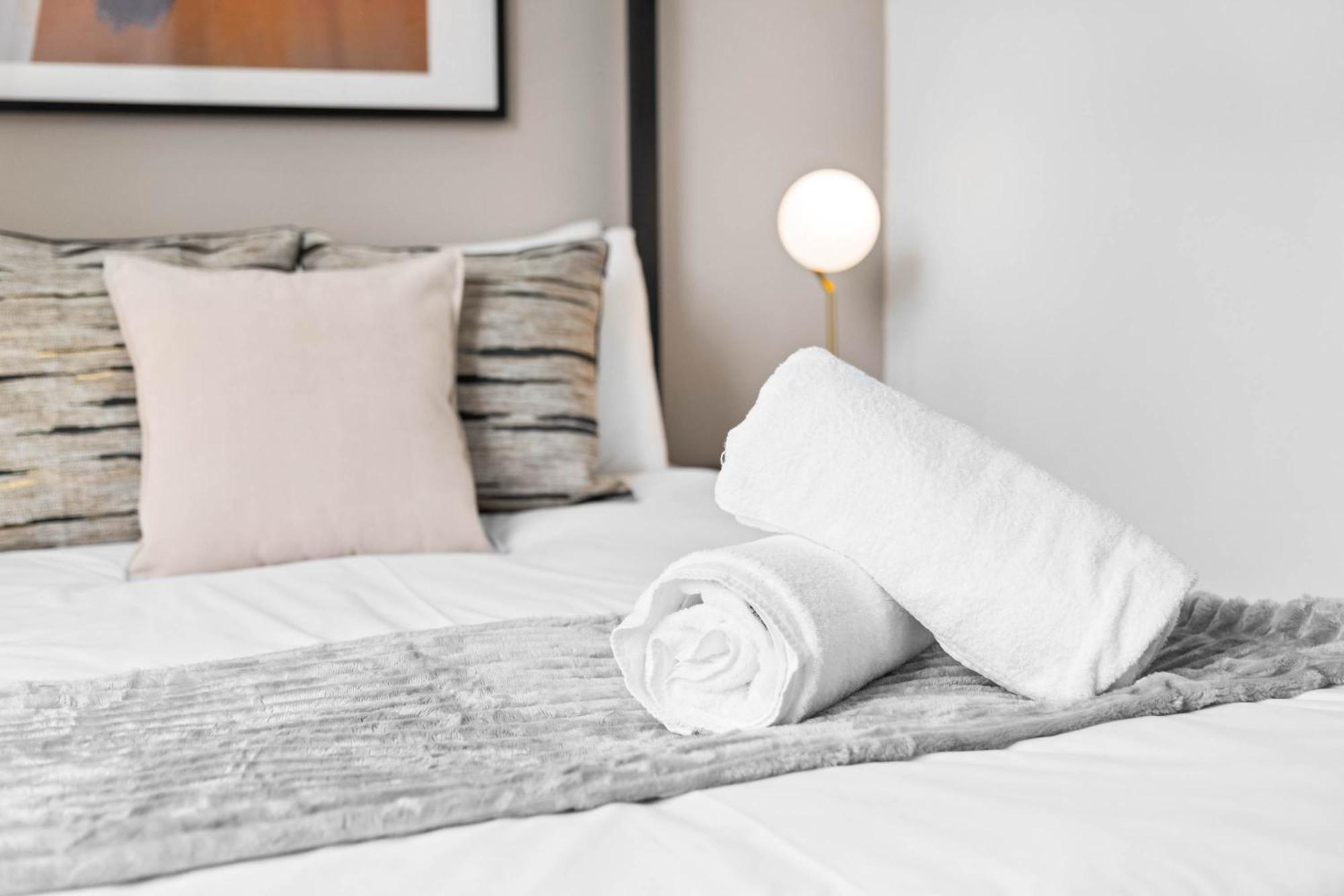 Luxury Apartment - Wifi - Smart Tv - Near City Centre - 2Mr 버밍엄 객실 사진