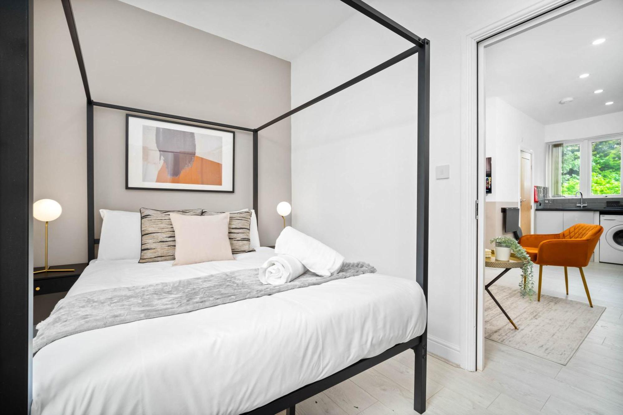 Luxury Apartment - Wifi - Smart Tv - Near City Centre - 2Mr 버밍엄 객실 사진